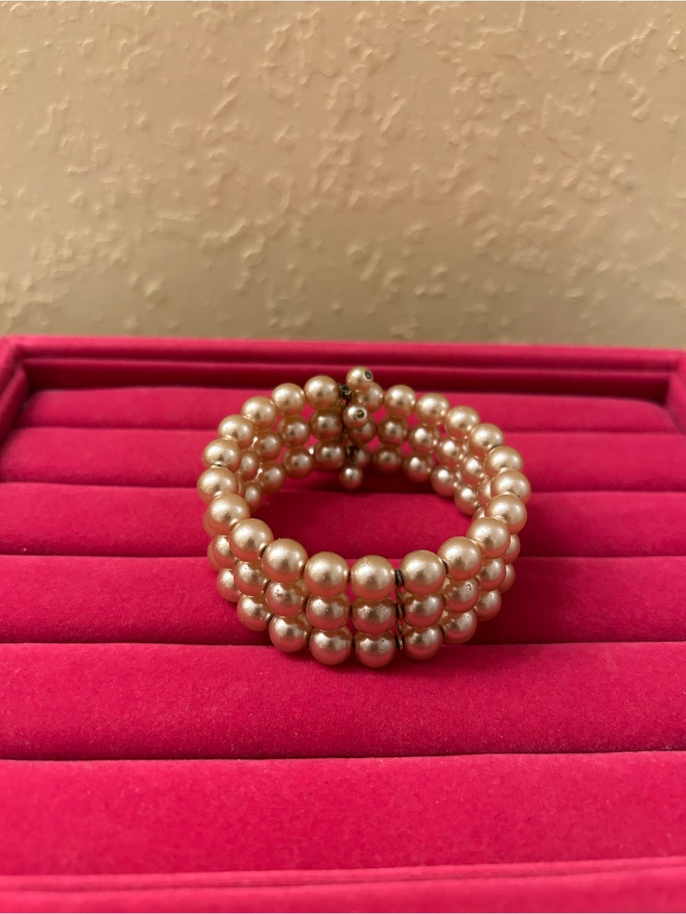 Elegant Champagne Pearl Stretch Bracelet